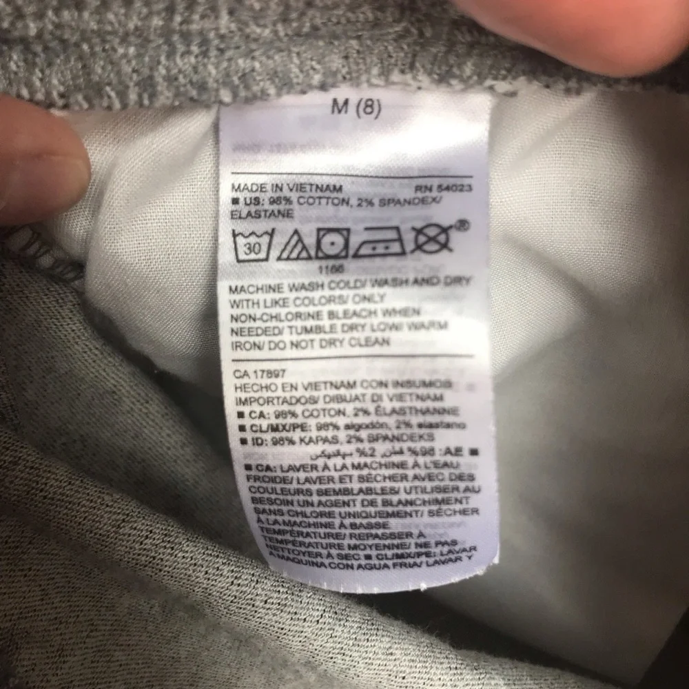 Boys gray shorts Old Navy size medium 8 heathered summer clothes pockets elastic